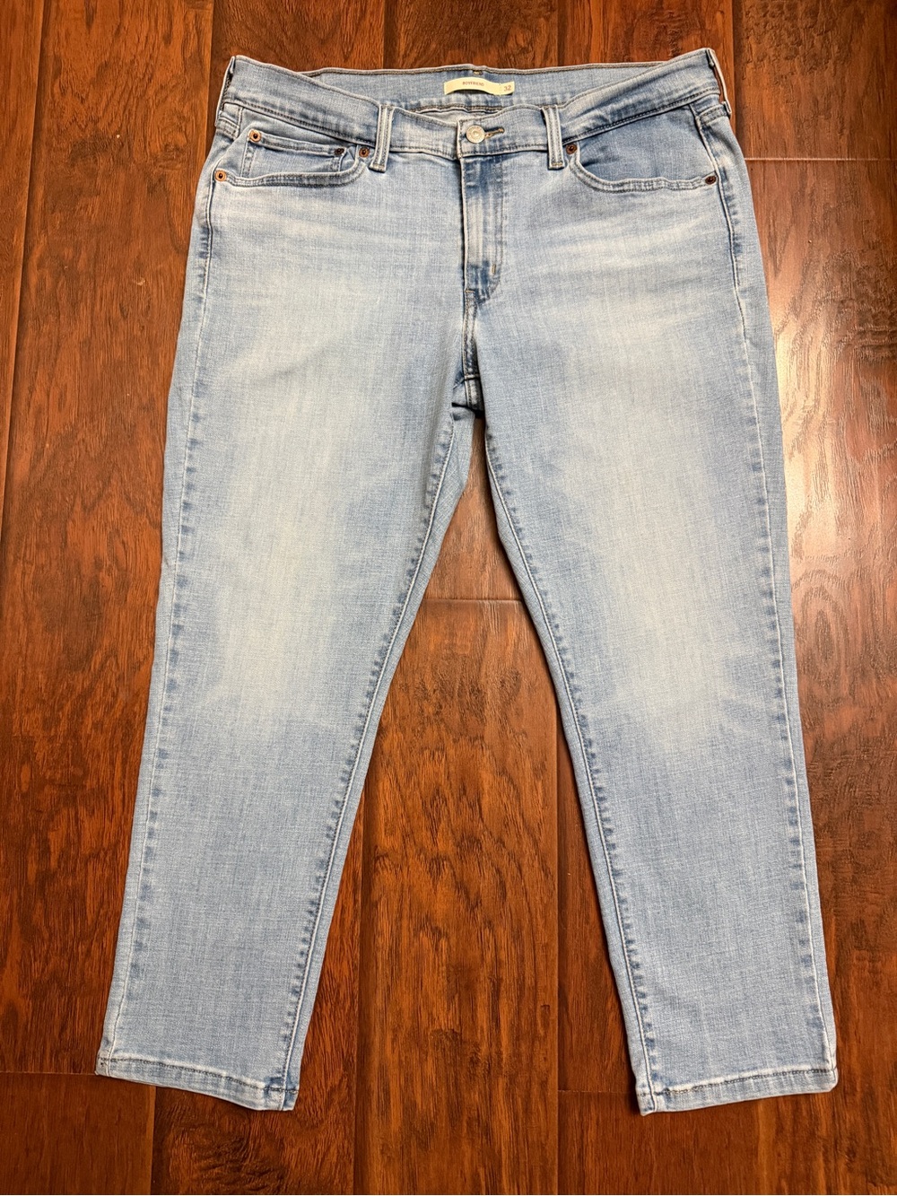 Levi's Boyfriend Jeans Light Wash Stretch Cropped 32